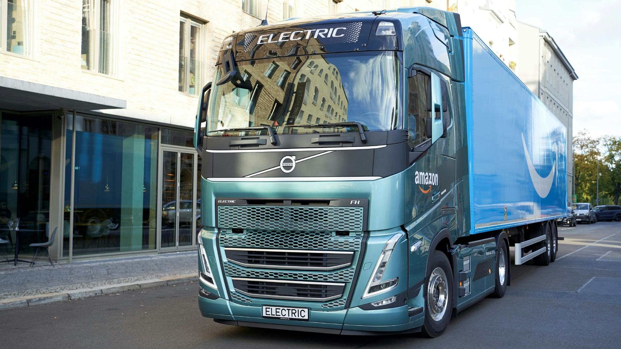 Volvo levert eerste e-trucks met fossielvrij staal aan klanten