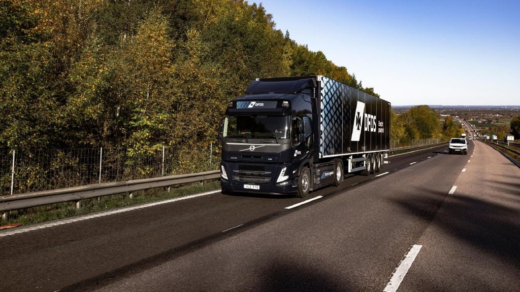 DFDS neemt 20 nieuwe Volvo e-trucks in gebruik