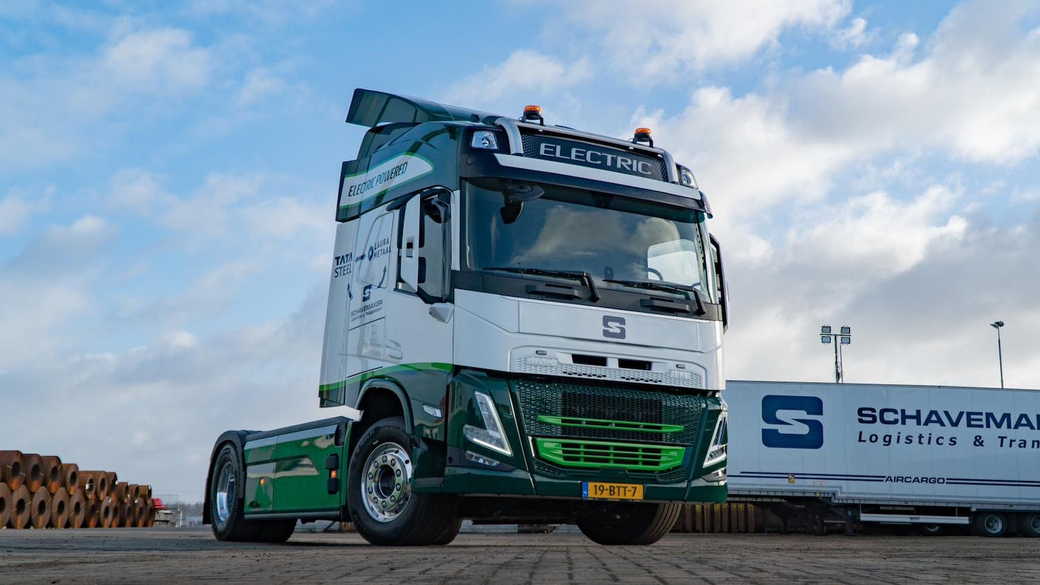 Schavemaker Logistics over transport met elektrische truck