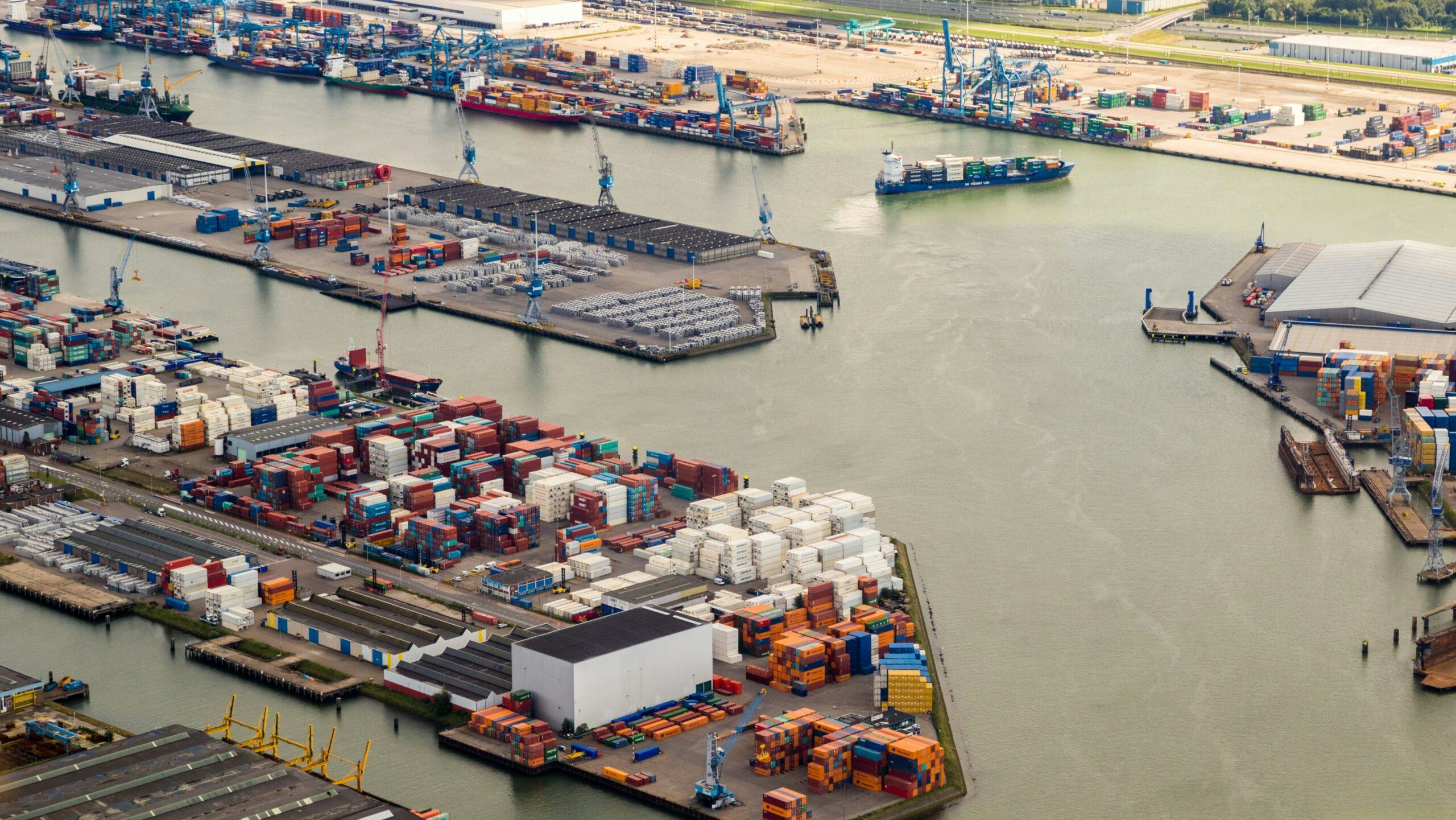 CO2-uitstoot Rotterdamse haven flink gedaald in 2022