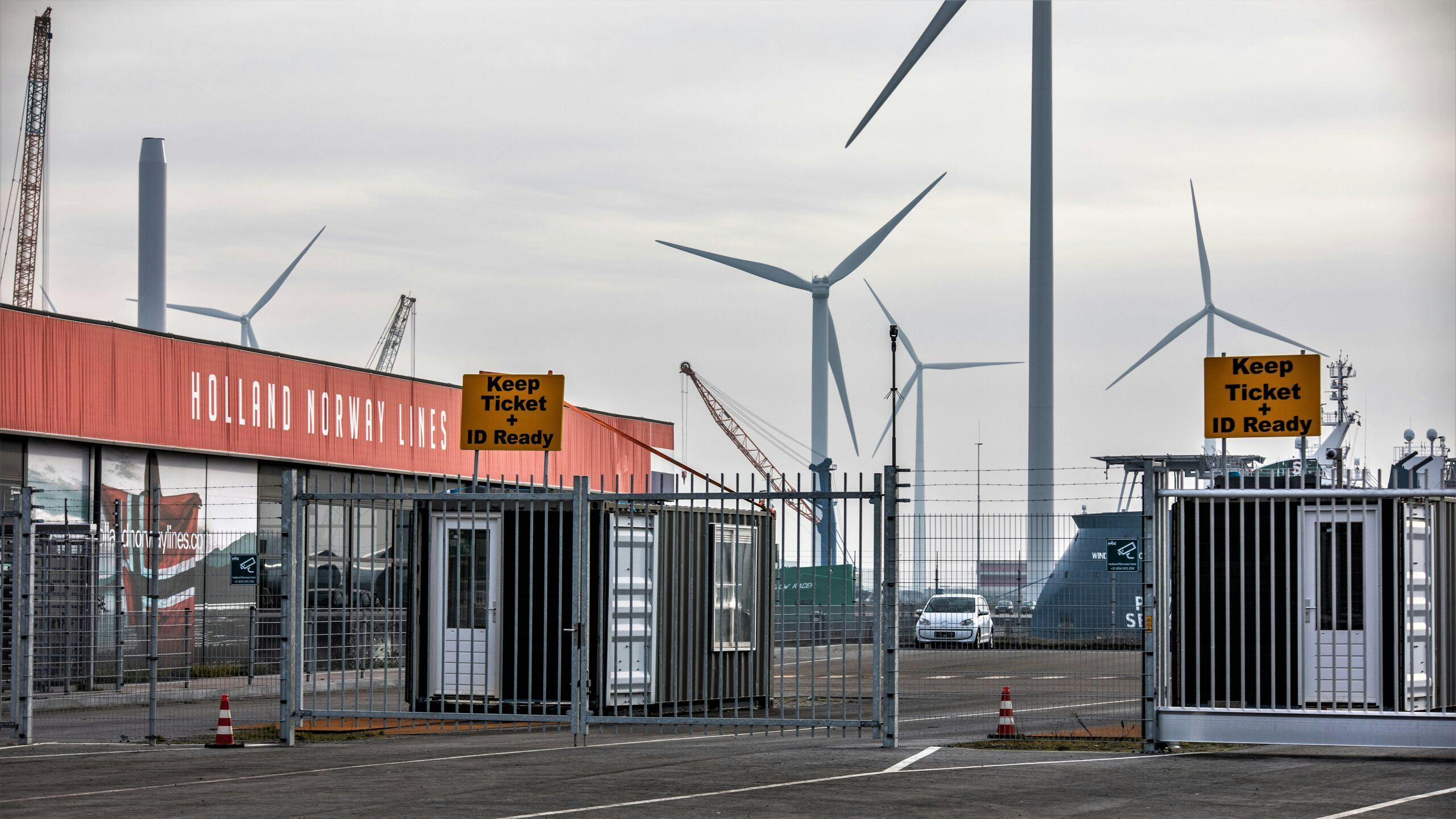 Eemshaven - de terminal van Holand Norway Lines. 

ANP / Hollandse Hoogte / De Vries Media