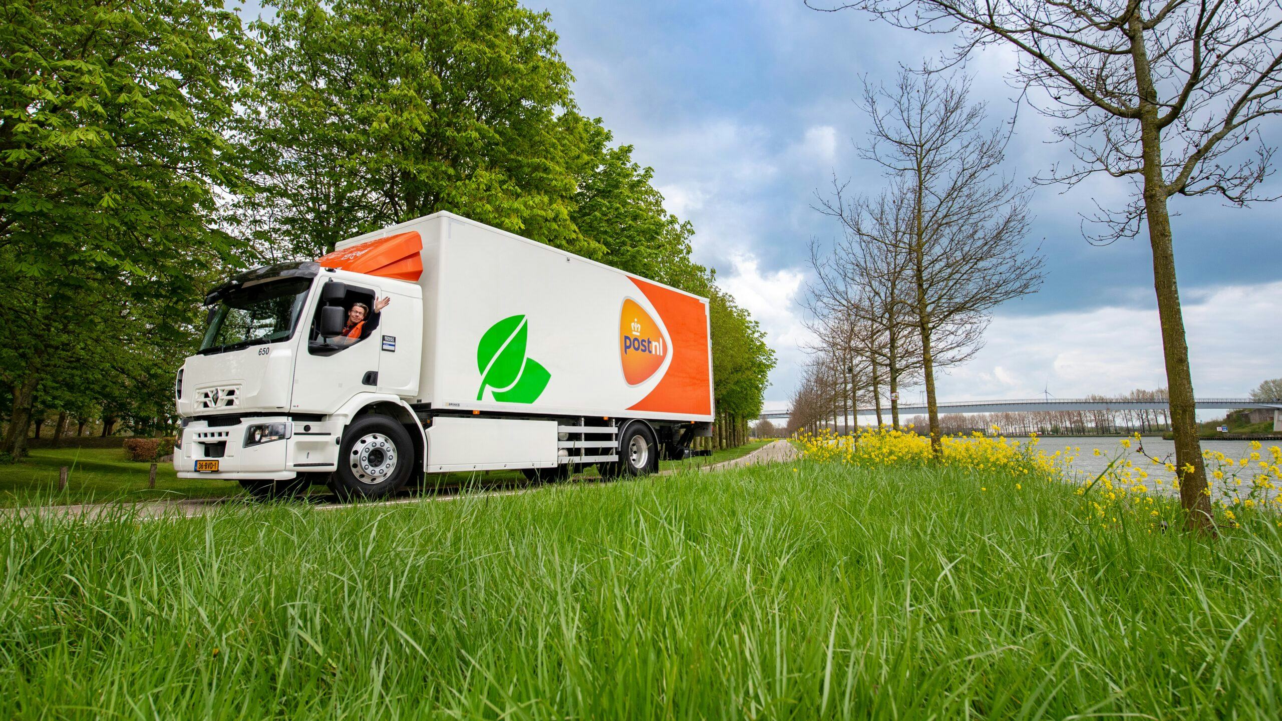 PostNL test eerste elektrische vrachtwagen in regio Utrecht