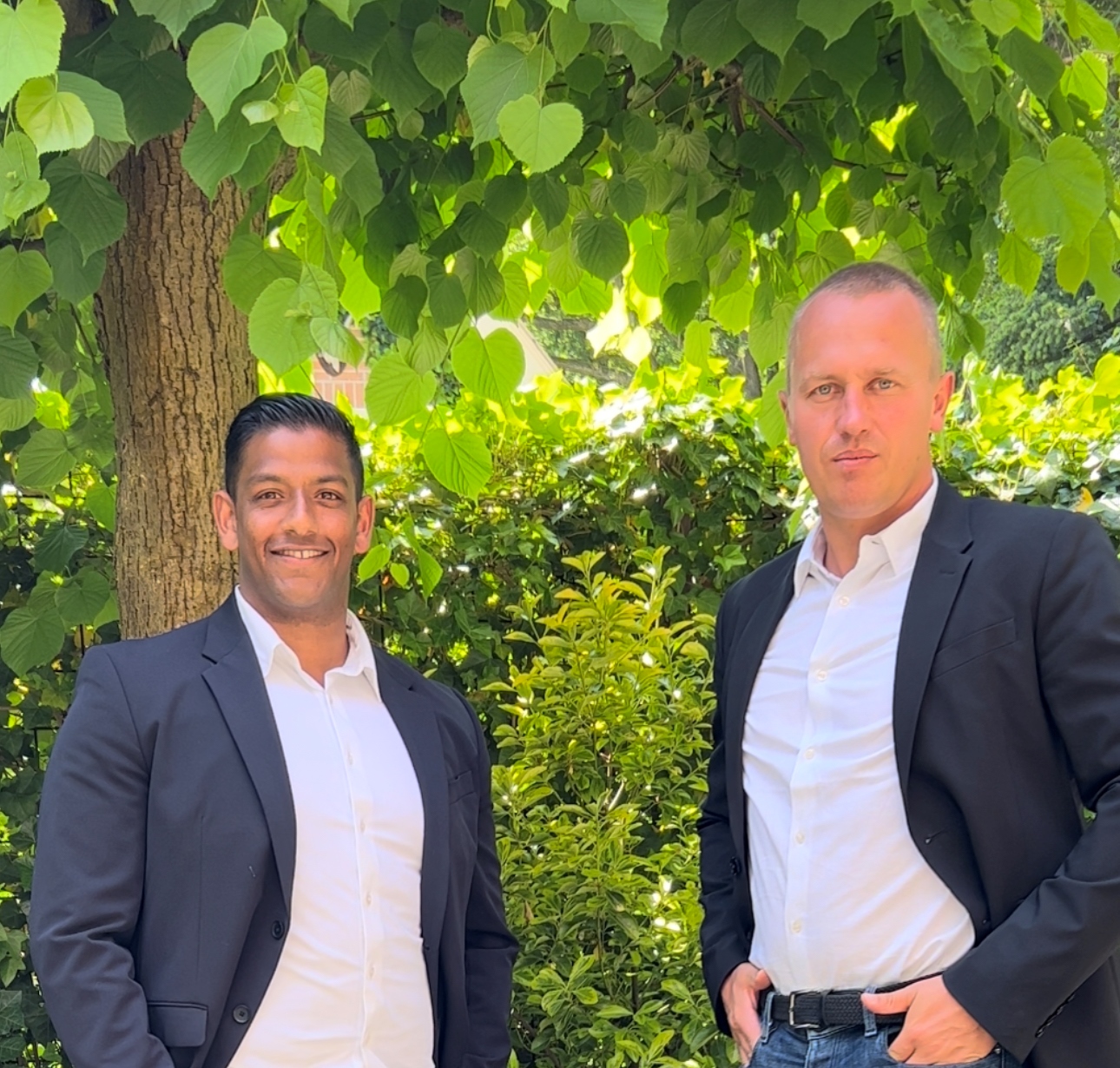 Sharmilan Gajendran (links) en Huib Schoenmaker van Go Flexteam.