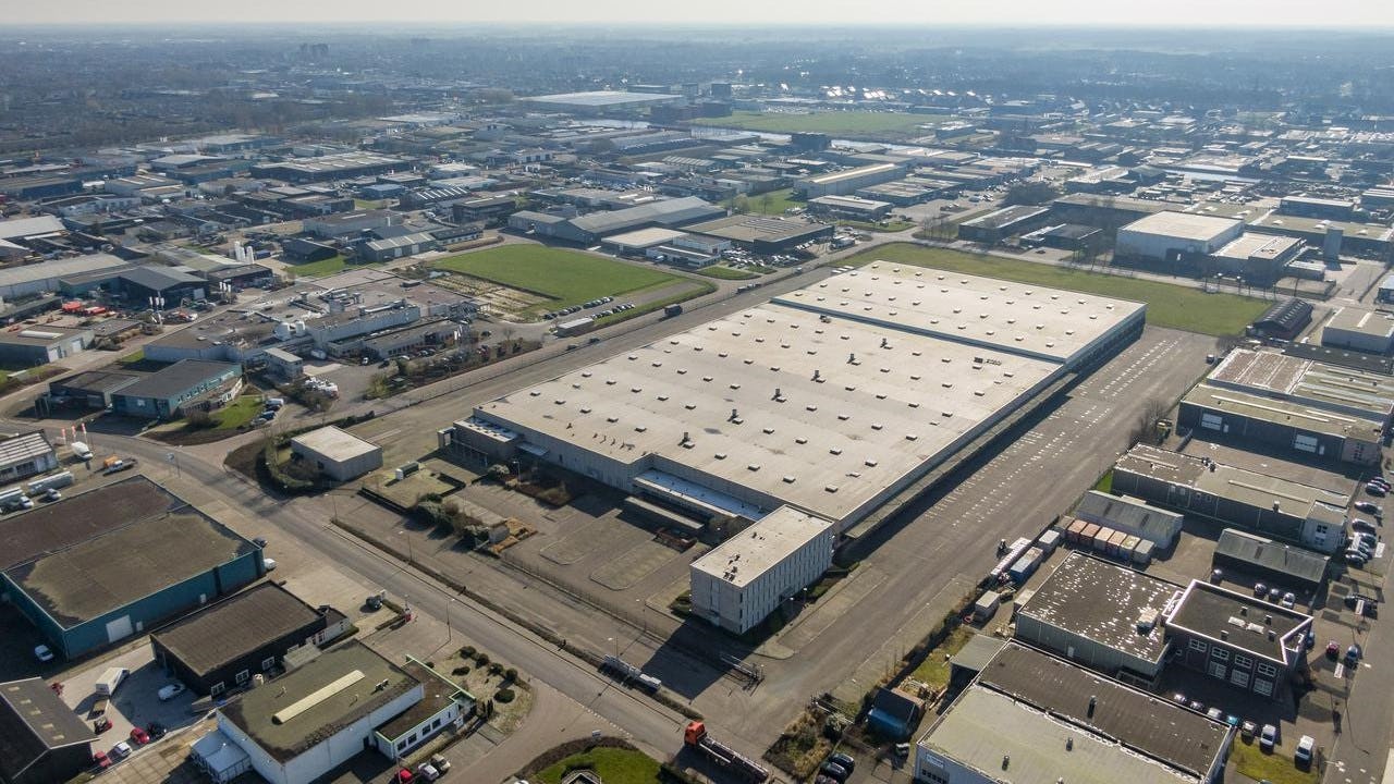 Het distributiecentrum aan de Helmhout 1 in Drachten