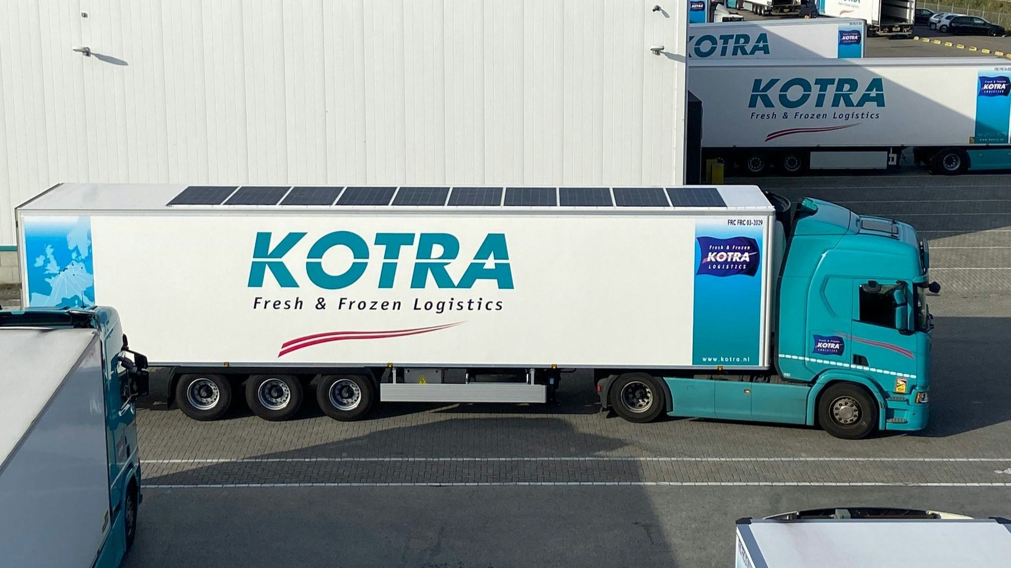 Kotra legt eerste trailers vol met zonnepanelen