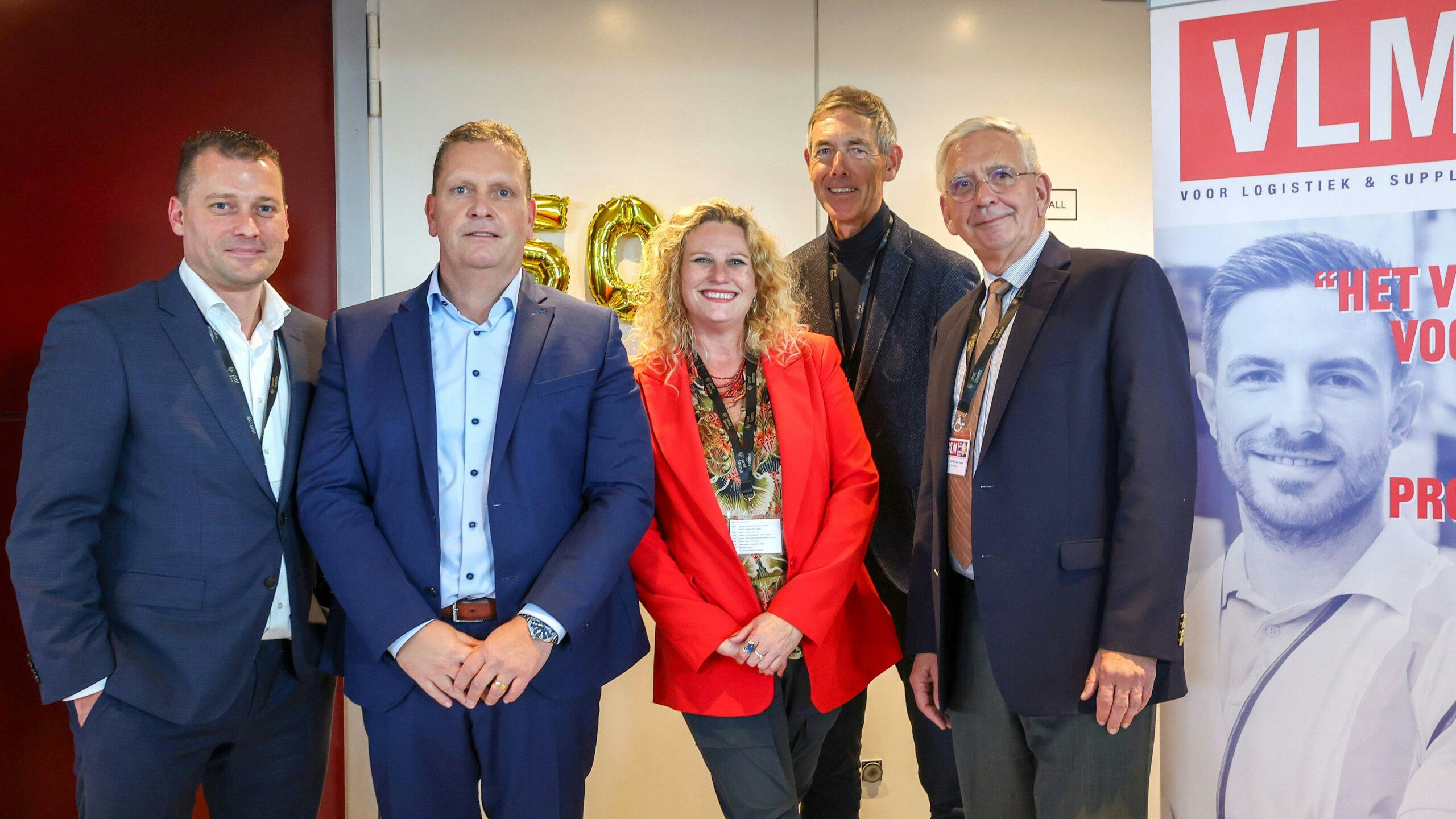 Het huidige bestuur van VLM met Oliver Rebollo (awards), voorzitter Roland Bulder, Rosella Bok (events), Ton Otten (penningmeester) en Jan Willem Proper (human capital); vicevoorzitter Ted Peters ontbreekt op de foto - FOTO: Bert Jansen
