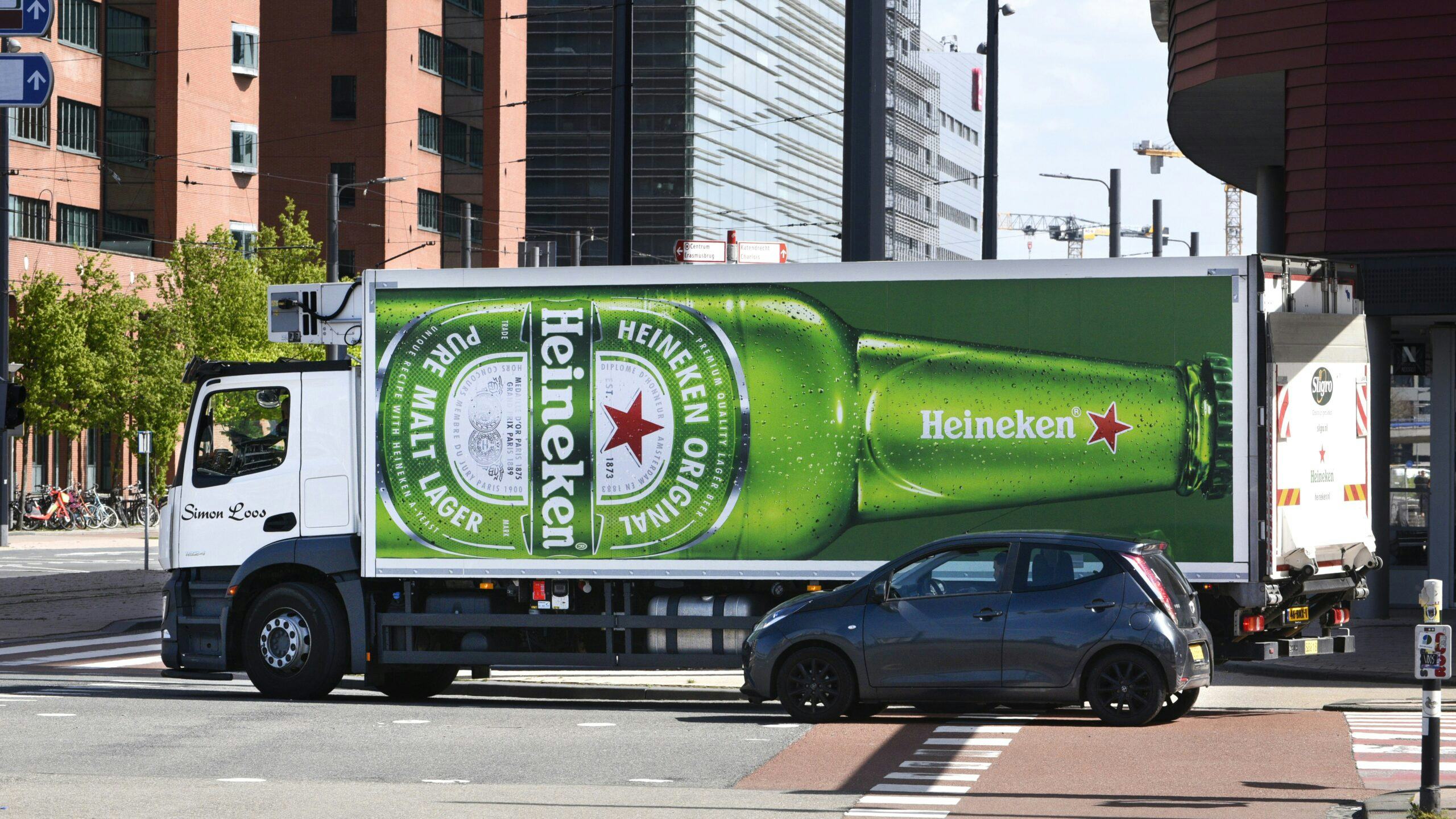Simon Loos rijdt in opdracht van Sligro voor Heineken. FOTO: ANP-HH / Peter Hilz
