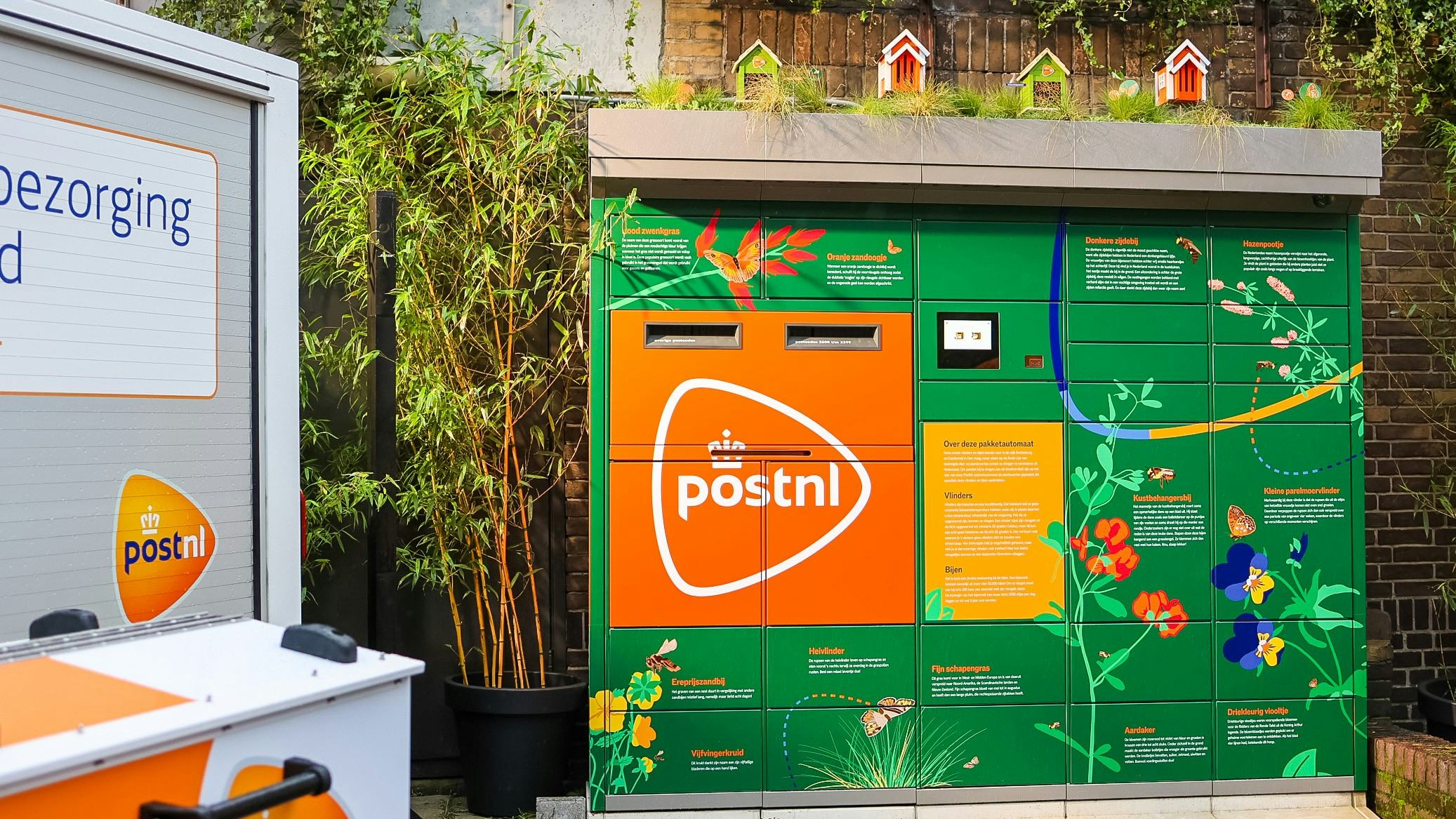 PostNL maakt van pakketautomaat een stadstuintje