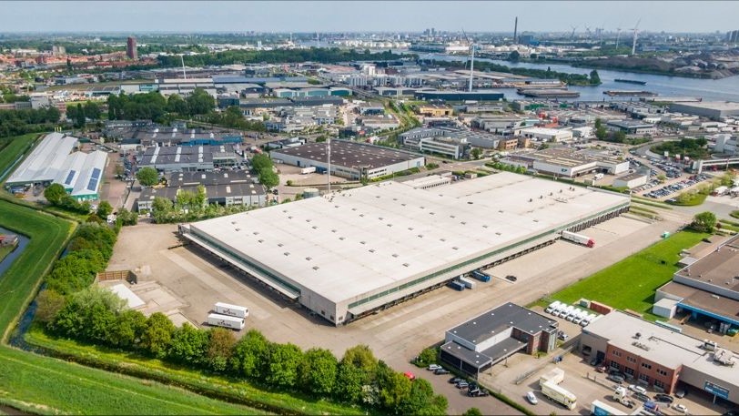 Voormalig Aldi dc in Zaandam