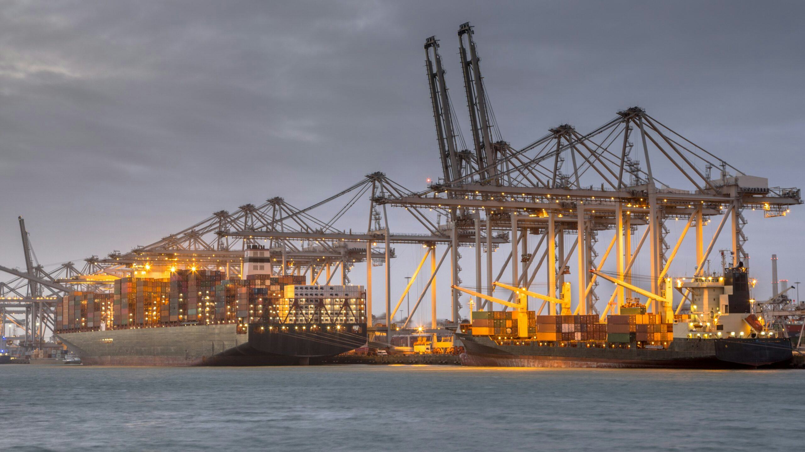Evofenedex: containerrederijen misbruiken Rode Zee-crisis