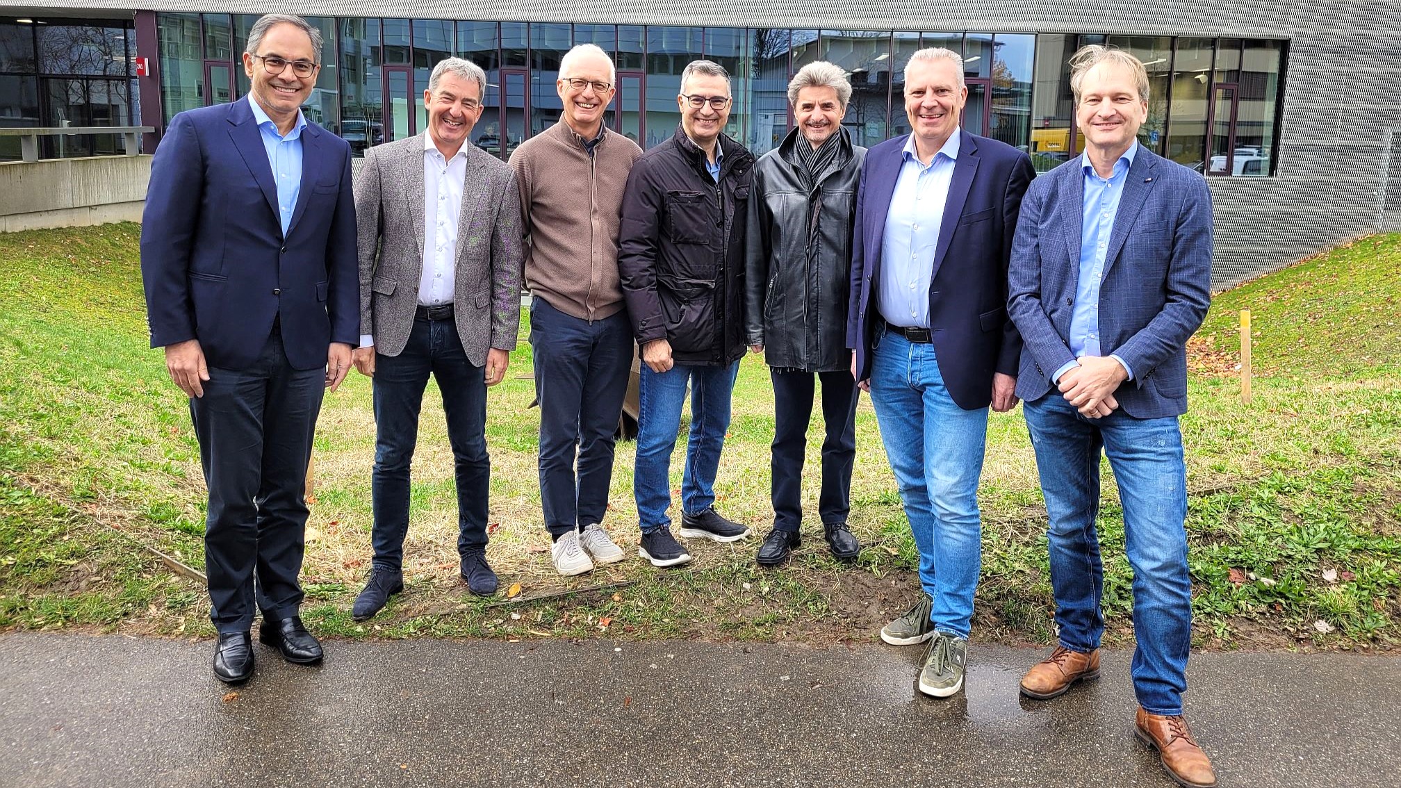 (v.l.n.r.) Tariq Farooq, Marcel van Rossum, Eric Baudier, Carlos Cordon, Zarko Stevic, Sikko Zoer en Martijn Lofvers