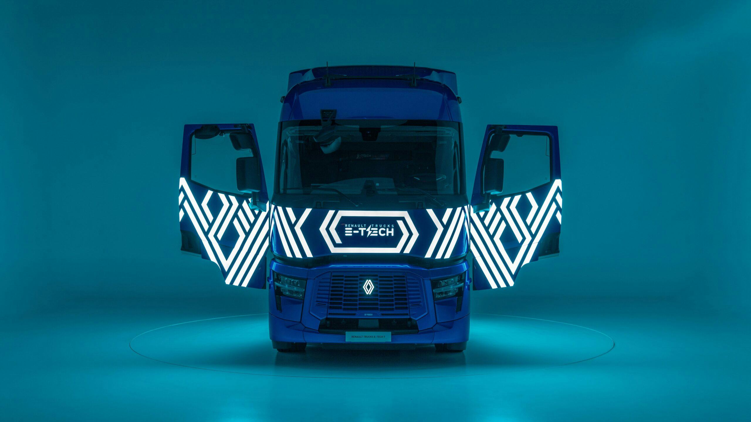 Renault verlicht Europa met speciale gloeiende e-truck