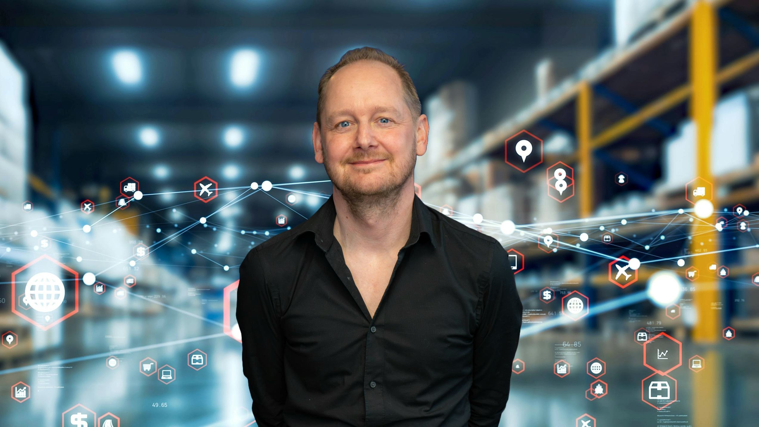 Remco Nieuwenbroek, redacteur van Logistiek.nl, spreekt met behulp van artificial intelligence een videoboodschap in. 