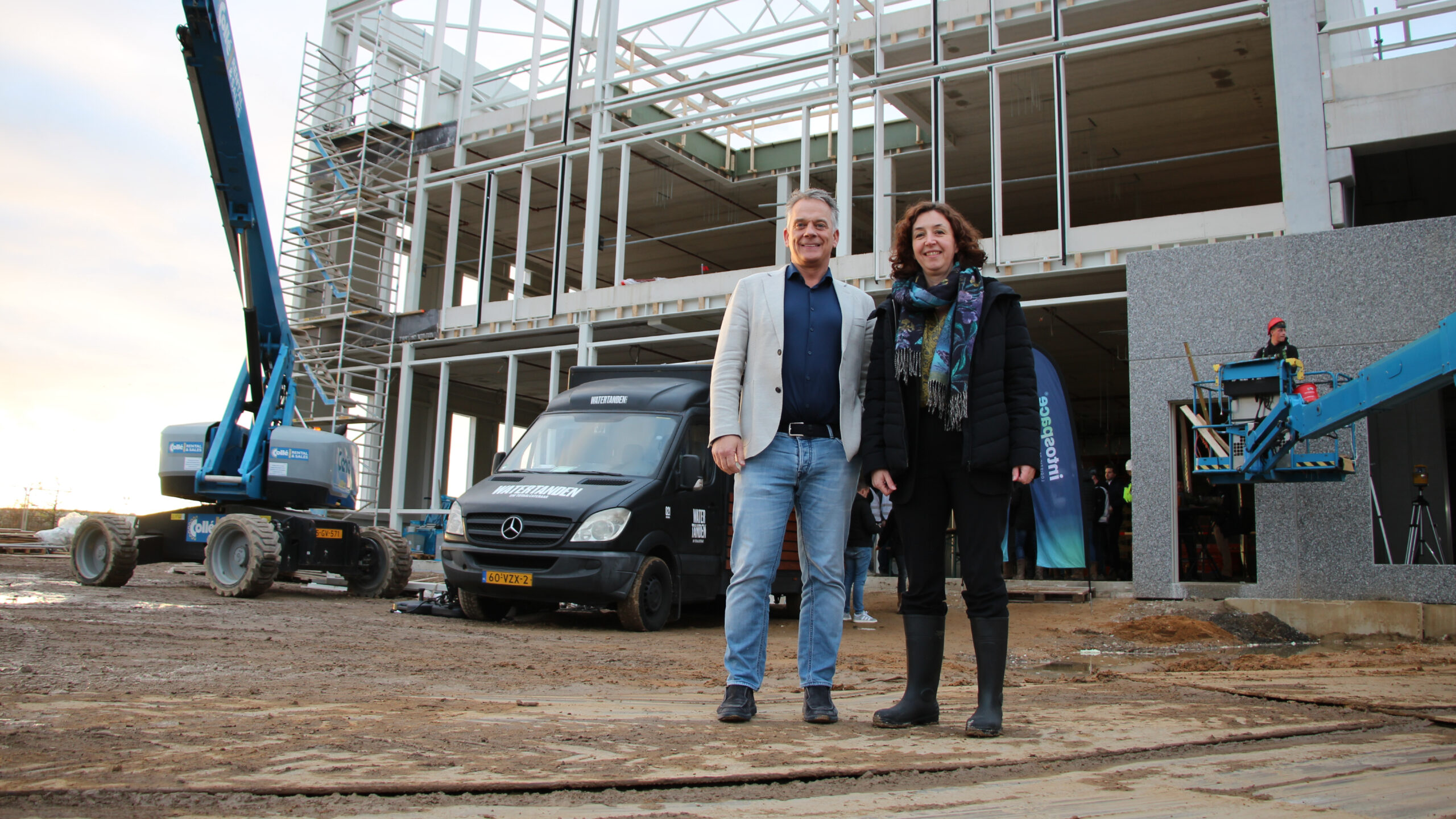 Tim Beckmann (Intospace) en Barbara Klep (DSV) 