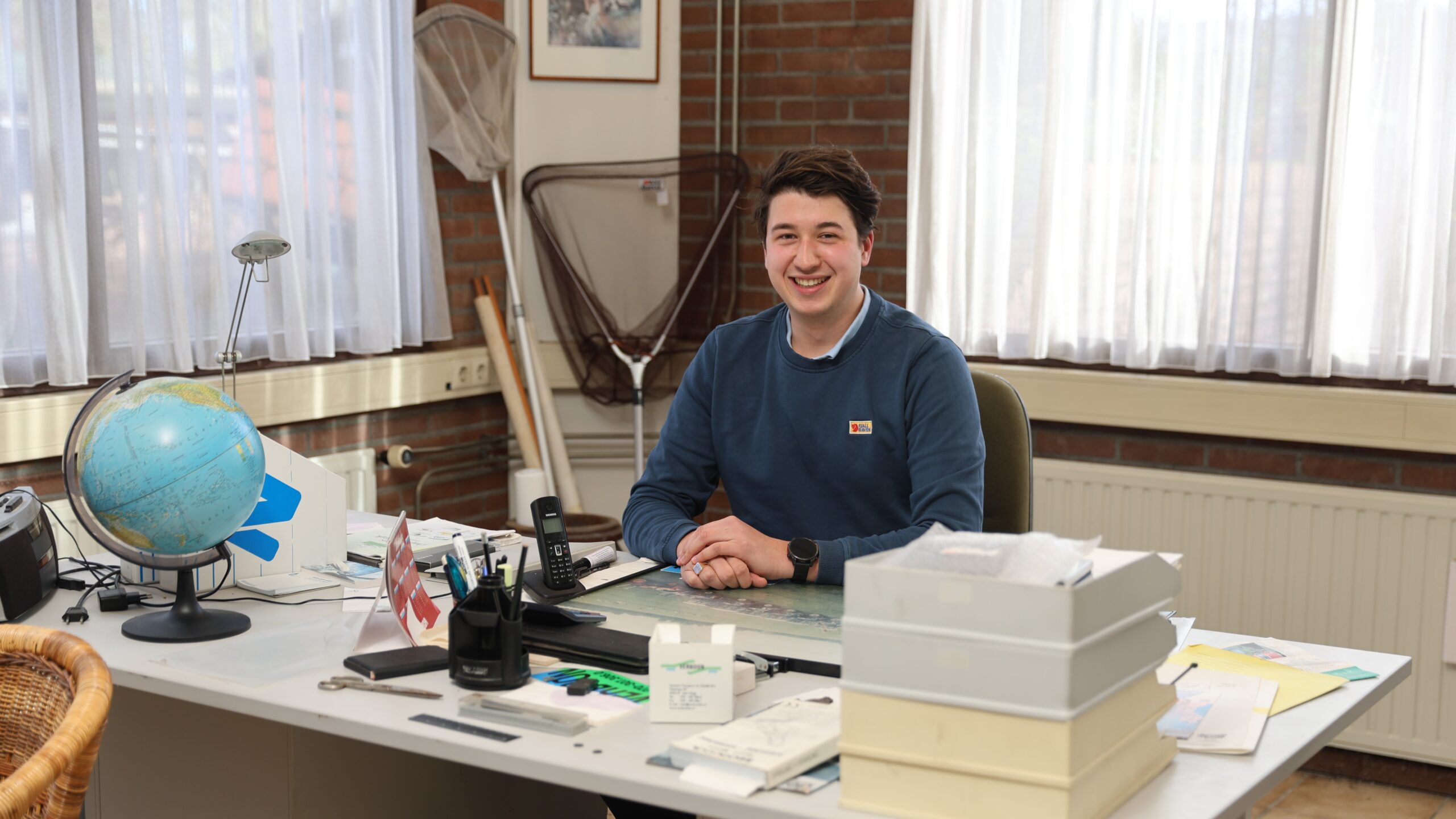 Job Verboon in het oude kantoor van het familiebedrijf, wat door de tand des tijds een klein museum geworden. Foto's: Dennis Wisse 