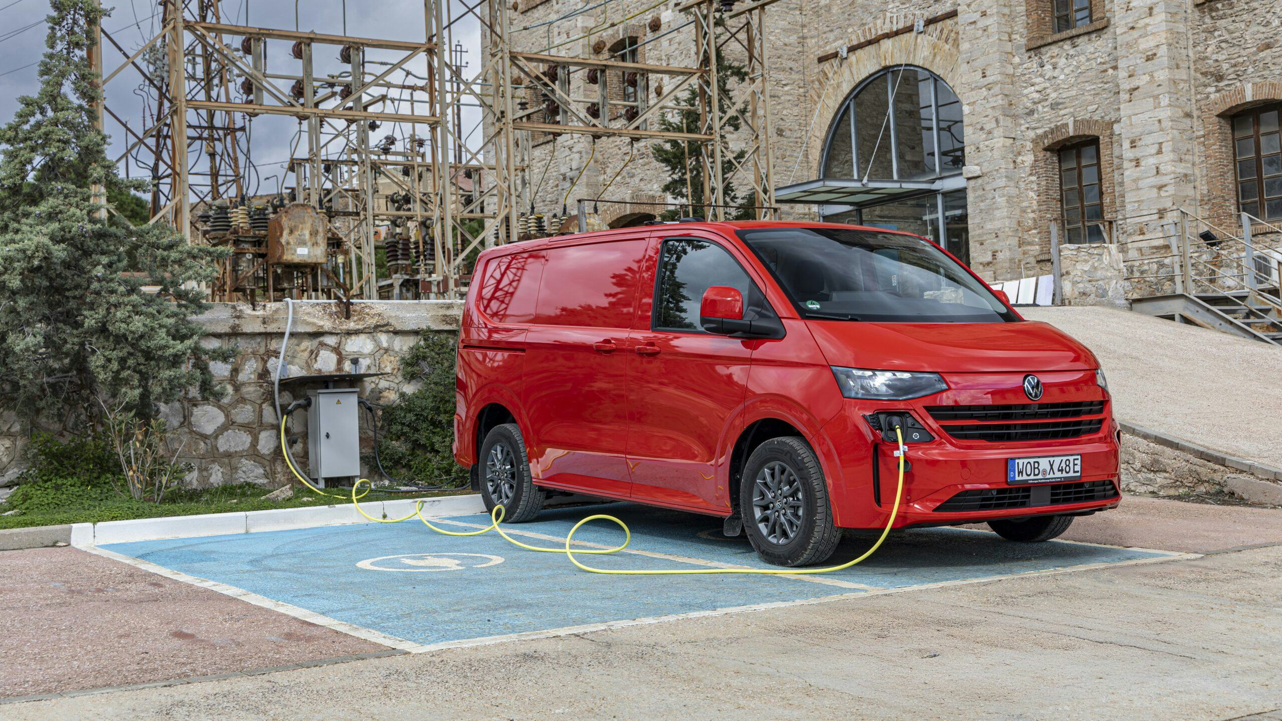 Volkswagen presenteert 'ultiem werkpaard' Transporter T7 - VIDEO