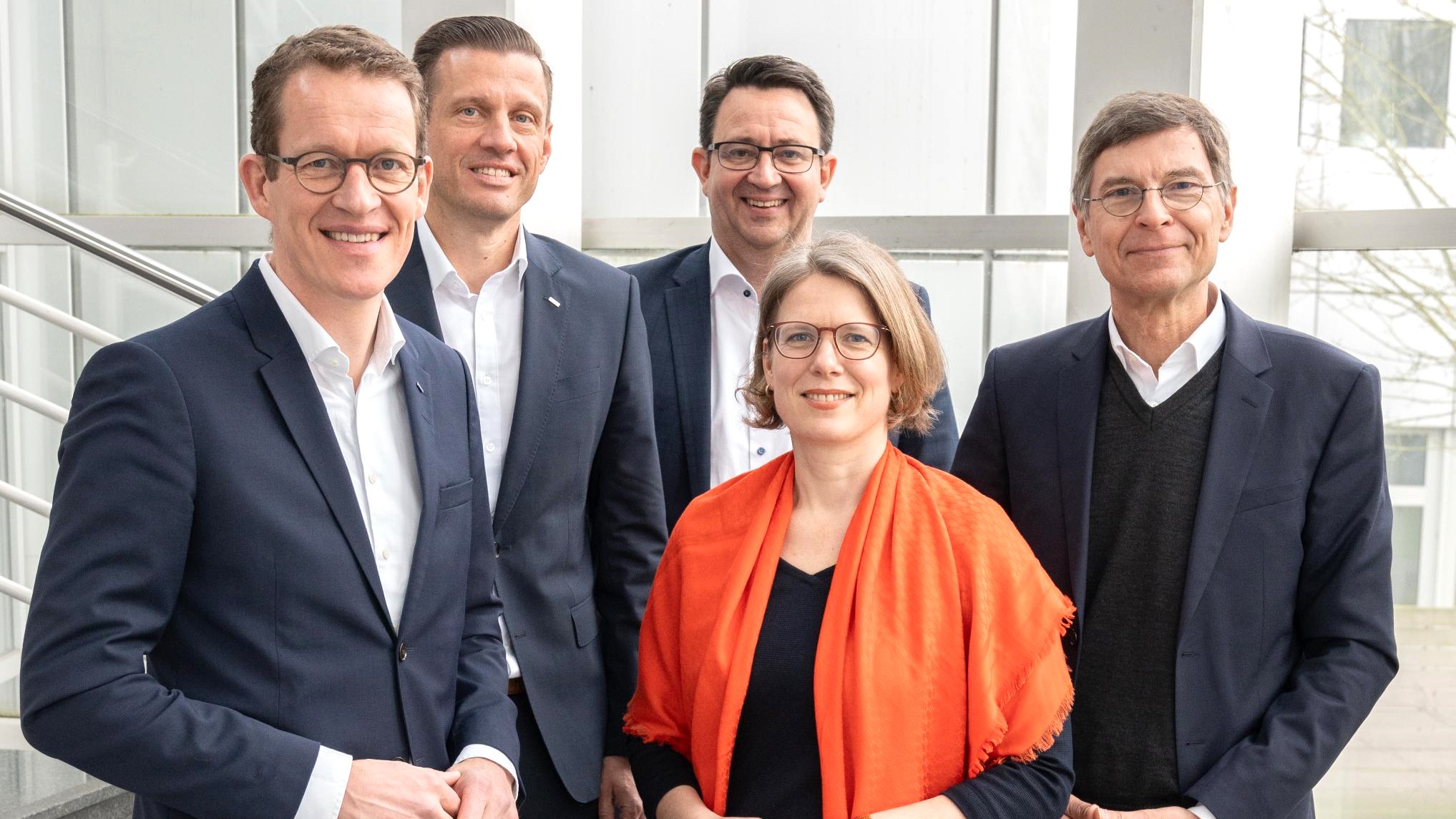 Burkhard Eling, Alexander Tonn, Stefan Hohm (Dachser), Alice Kirchheim en Stefan Wrobel (Fraunhofer)