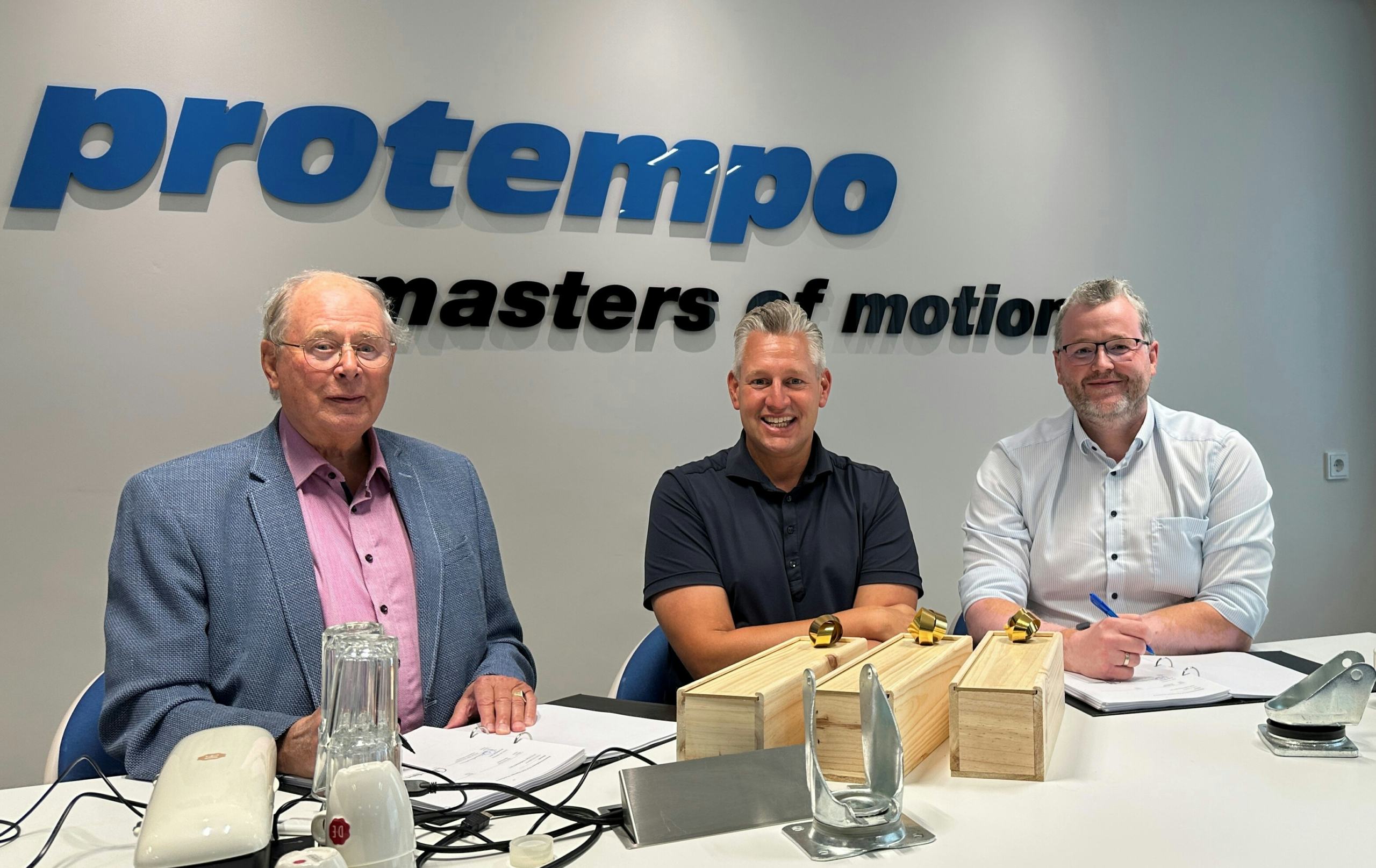 Chris Goosensen (rechts): 'Toen we met Raymond (midden) in gesprek raakten, hadden we heel snel een klik.'