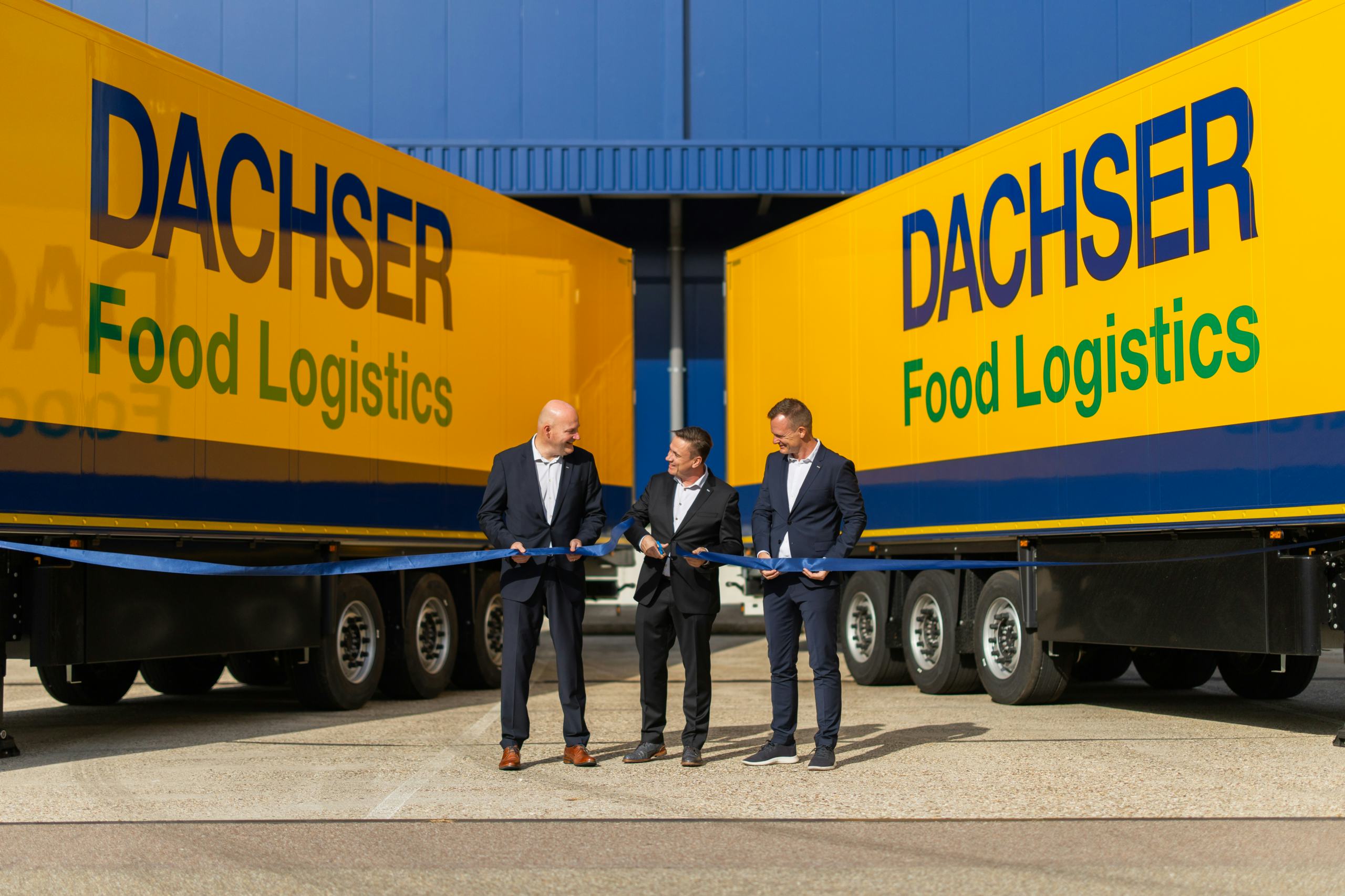 Vlnr: Barry Stegeman - country manager Food Logistics Nederland, Niels Tieleman - branch manager Food Logistics Waddinxveen, Stefan Behrendt – managing director Food Logistics.