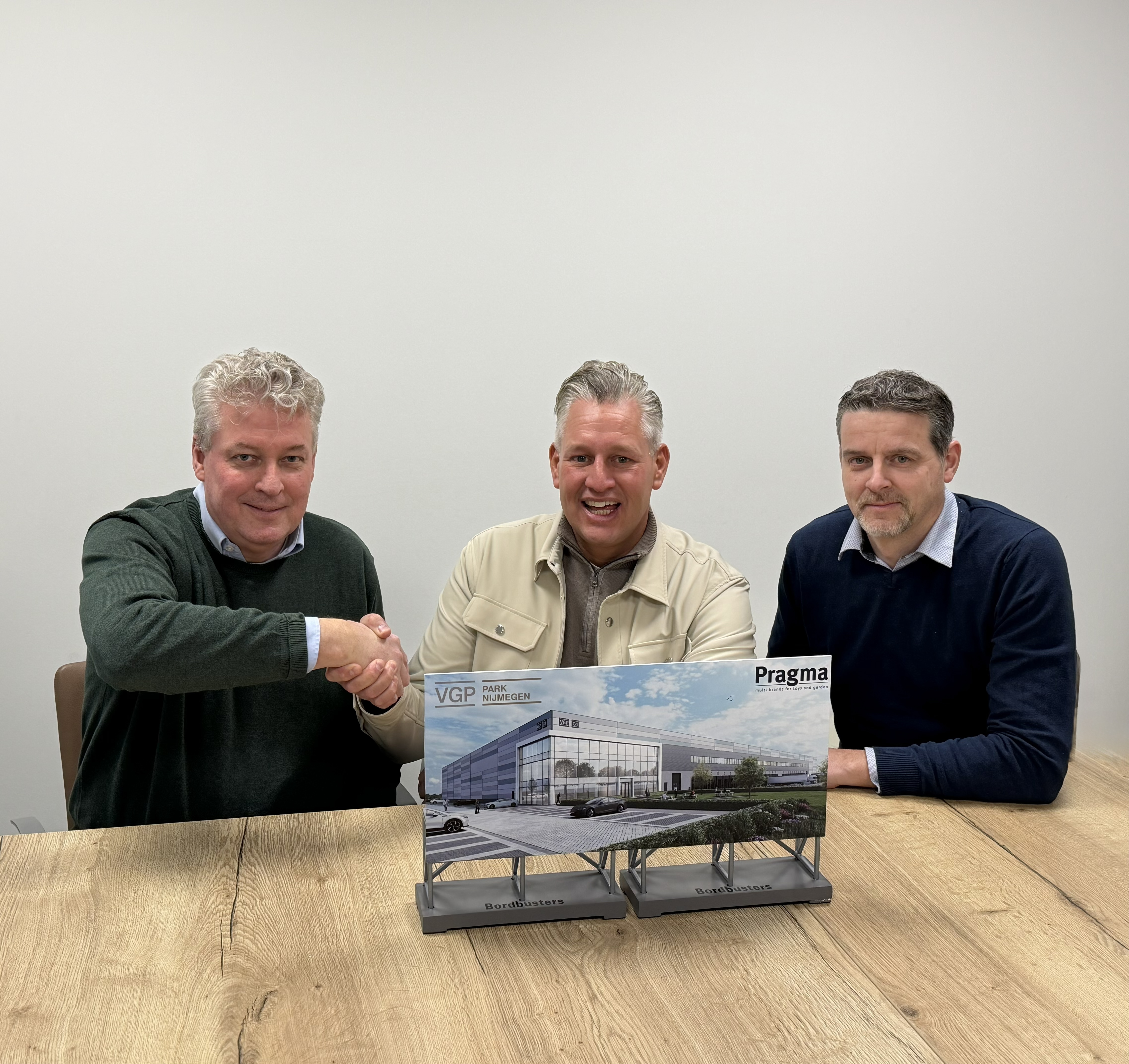 Vlnr: Alfons Woudstra (Pragma), Raymond van Delden (VGP) en Arjen van de Kieft (Pragma).