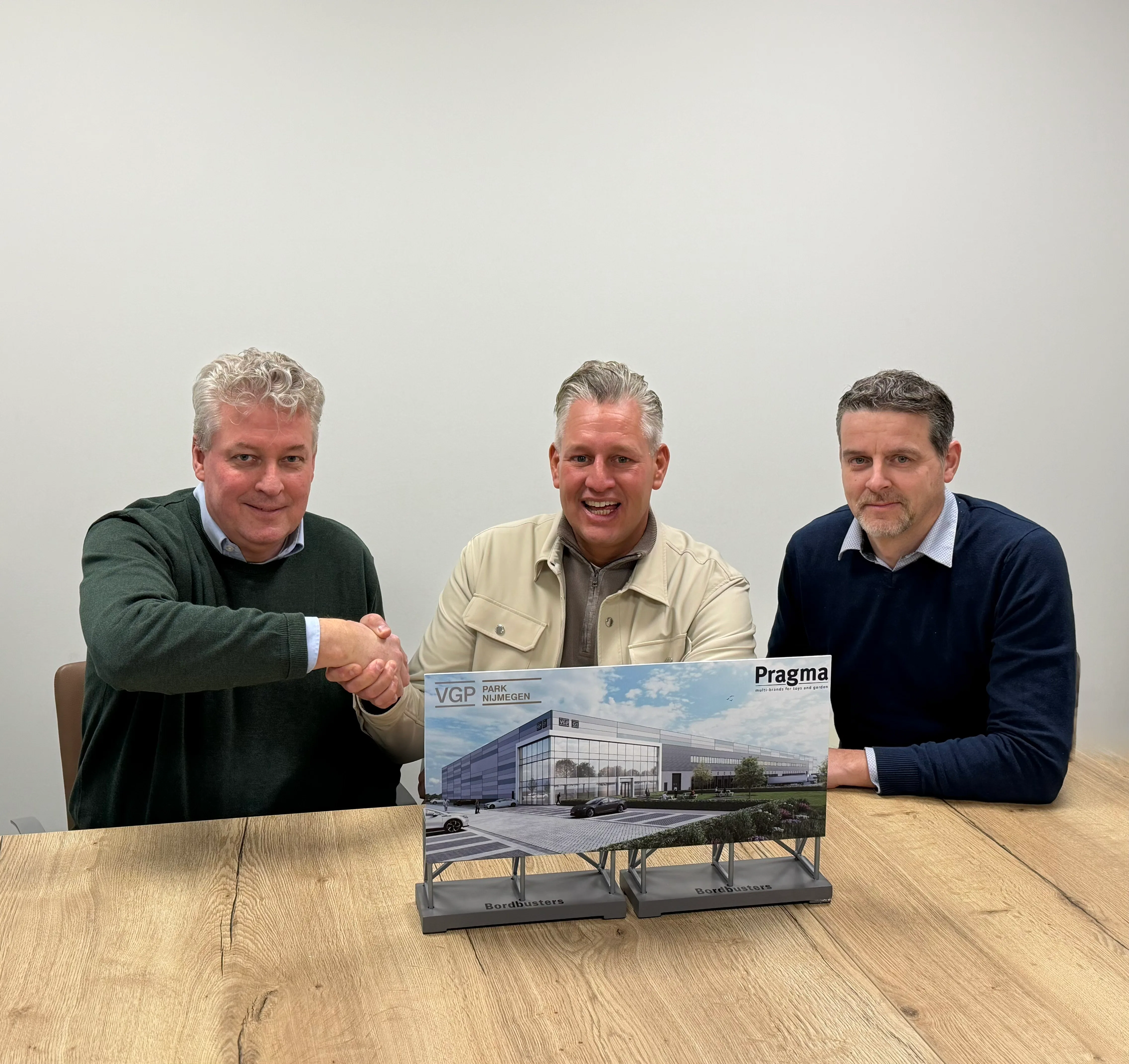 Vlnr: Alfons Woudstra (Pragma), Raymond van Delden (VGP) en Arjen van de Kieft (Pragma).