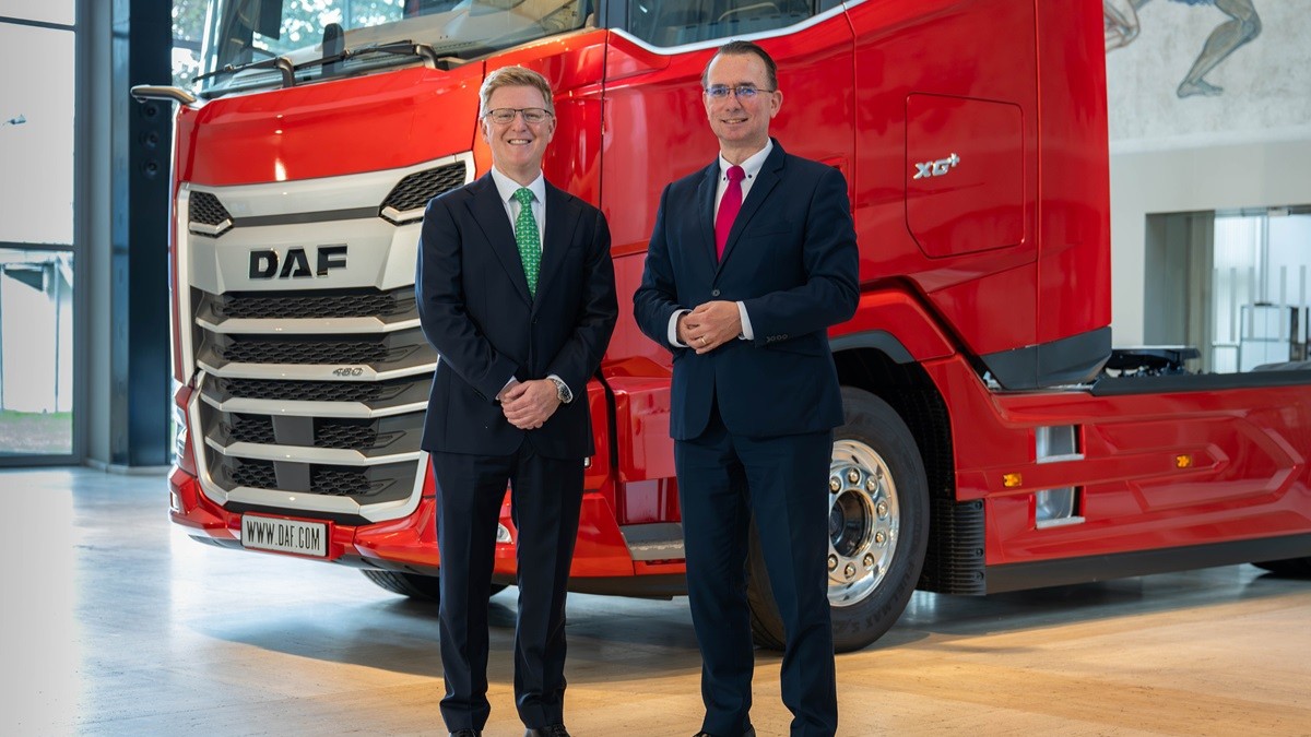 Jim Walenczak (links) volgt Harald Seidel (rechts) op. Foto: DAF Trucks N.V. 