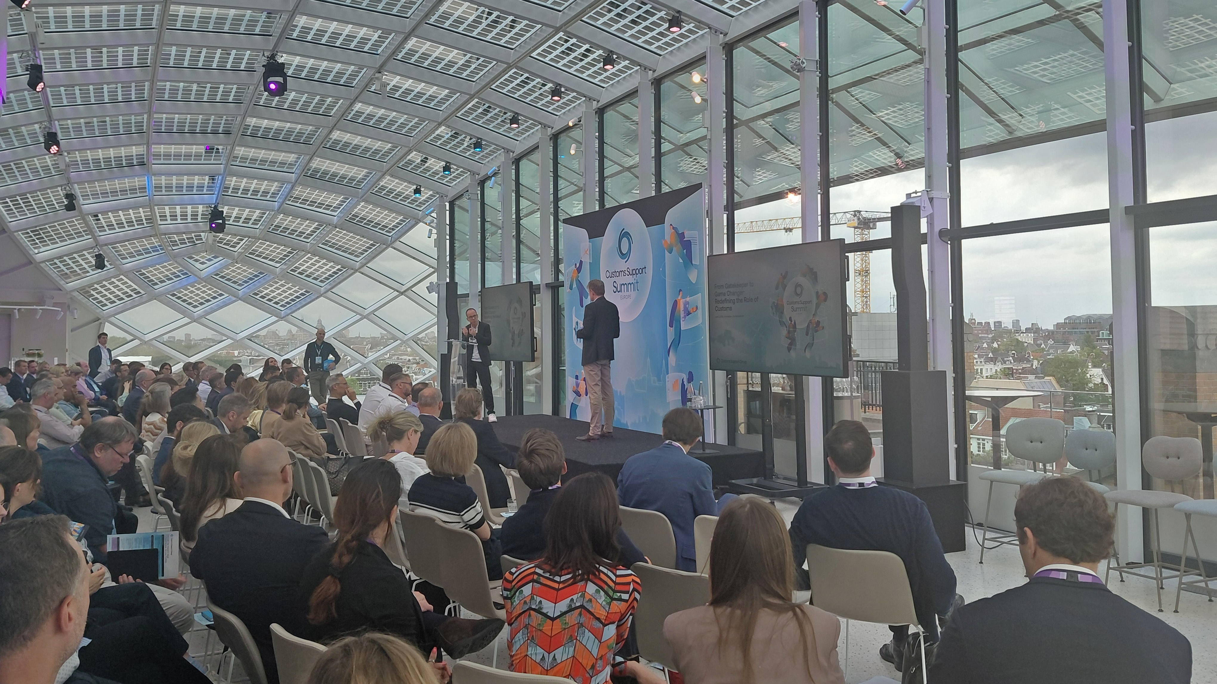 De Customs Support Summit focust op douanewetgeving. Foto Tessa Heerschop