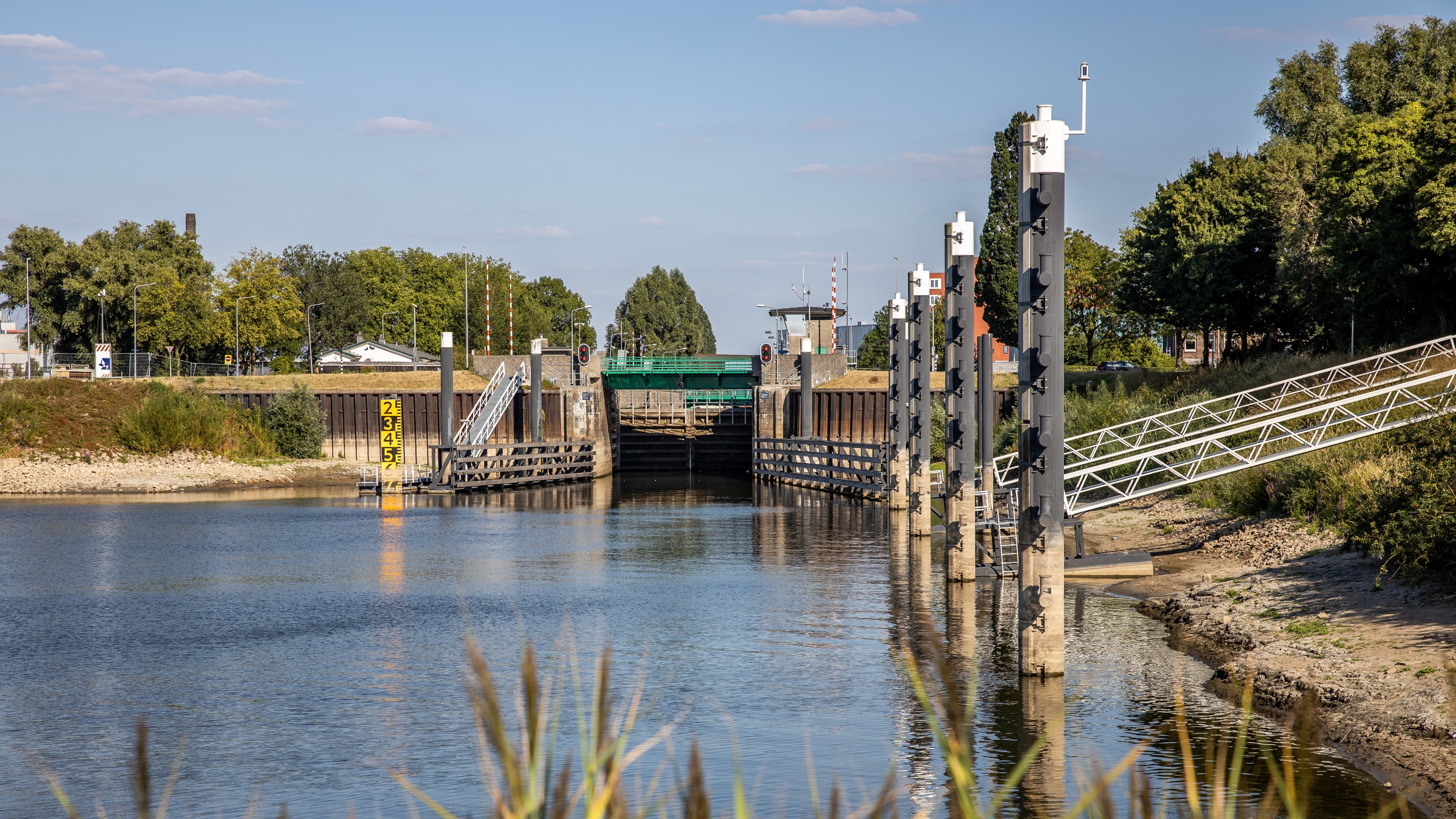 Haven Deventer gaat op slot vanwege lage waterstand