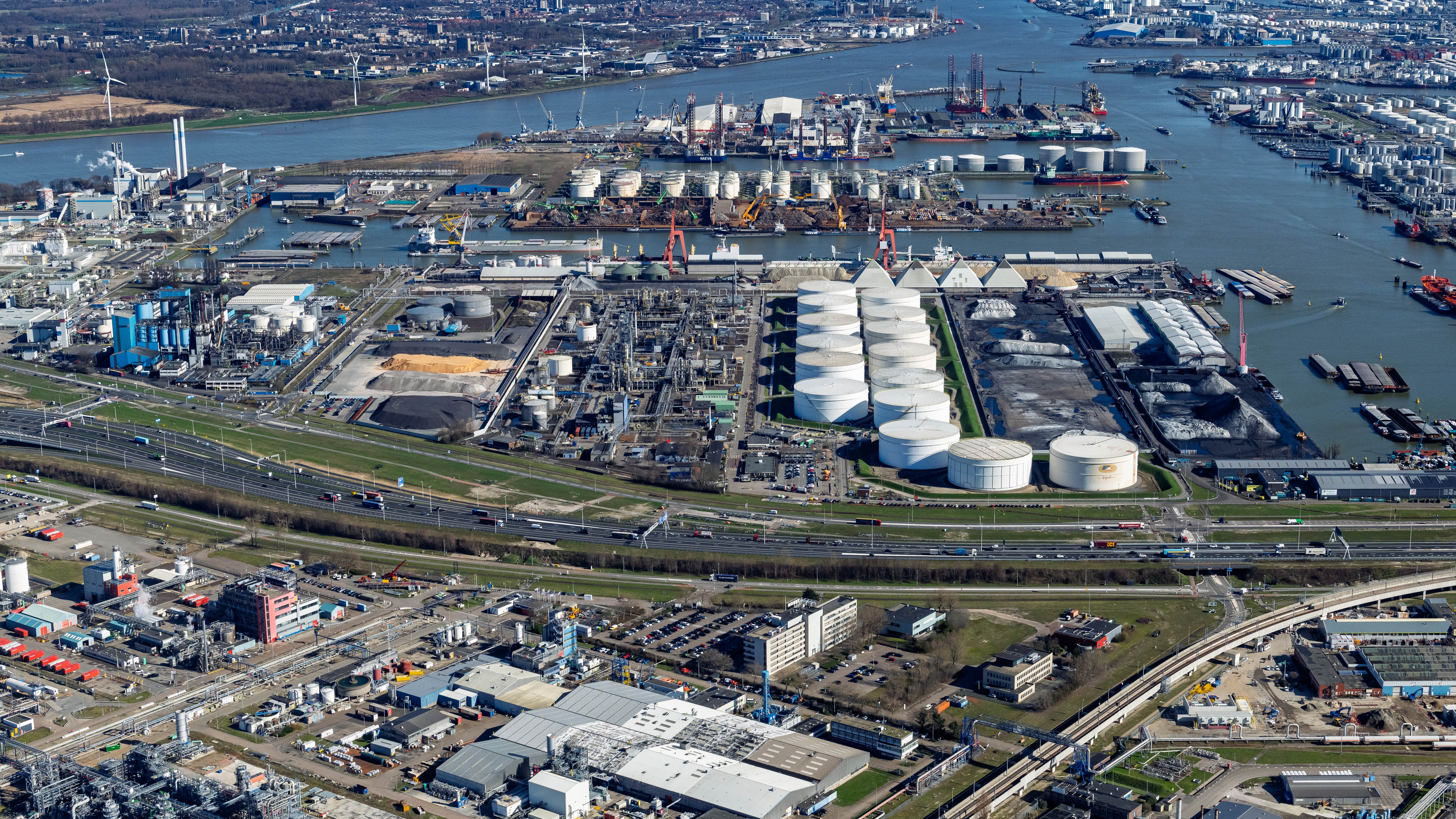 Botlek Rotterdam Foto: Martens Multimedia

