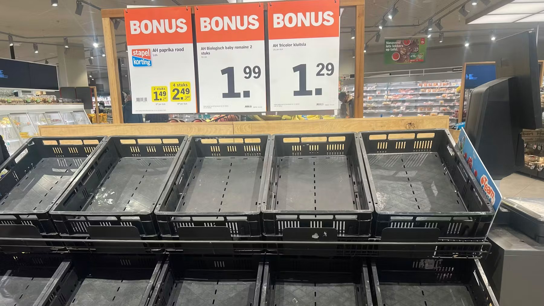 Lege schappen in een Albert Heijn. Foto: Distrifood